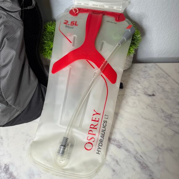 New Osprey Syncro 5 Men's Bike Hydration Backpack with Hydraulics Reservoir - Picture 2 of 8